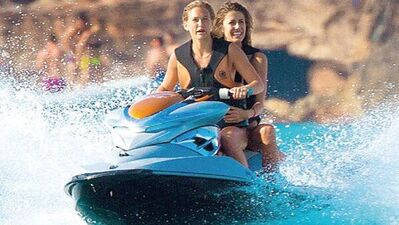 Bar Refaeli ailesine çok düşkün