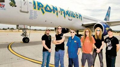 Iron Maiden'ı solisti uçuracak!