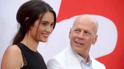 Bruce Willis: Karımın izniyle öpüşüyorum!