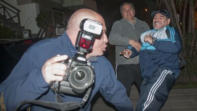 Maradona muhabire saldırdı!