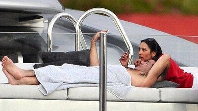 Arkadaşının eşini hamile bıraktı!