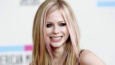 Bu ünlüler virüs bulaştırıyor!