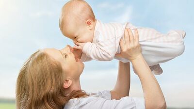Emzirmek lohusa depresyonunu azaltıyor