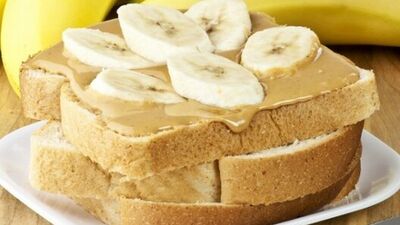 Mini muz sandviçler