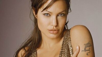 Meme kanserinde Angelina Jolie farkındalığı