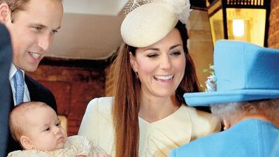 Geleceğin İngiltere Kralı vaftiz edildi