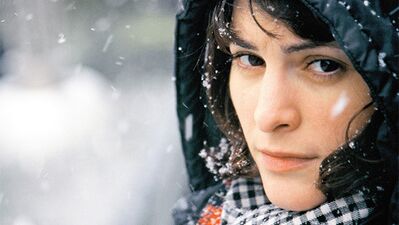 Babasının kız kardeşlerine tecavüzünü belgesel yaptı