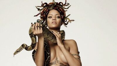 Çıplak Medusa: Rihanna