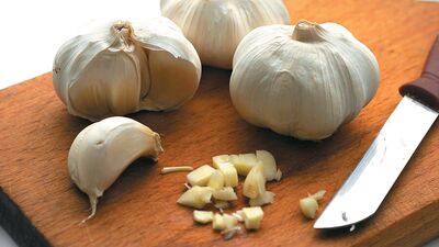 Eldeki sarmısak kokusuna kesin çözüm!