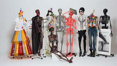 Ünlüler iskelet tasarımcısı oldu!