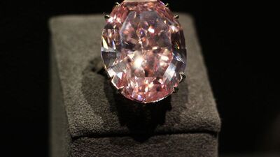 Dünyanın en pahalı mücevheri satıldı