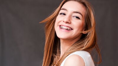 Diş telleri psikolojiyi bozuyor!