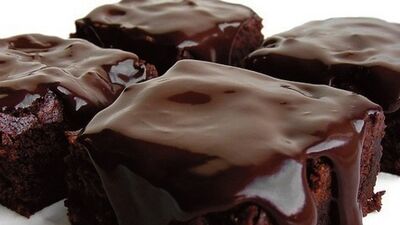 Çikolata soslu browni