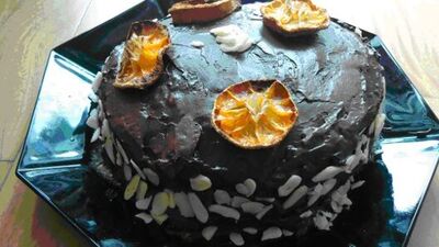 Badem ve mandalinalı pasta