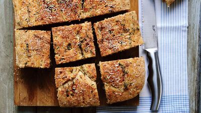 Zeytinli tava ekmeği