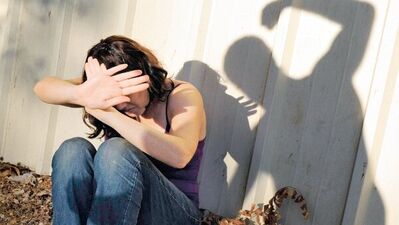 Kaşının üstünde gözün var!