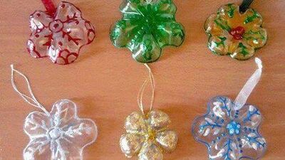 Pet şişelerden yılbaşı süsü yapın