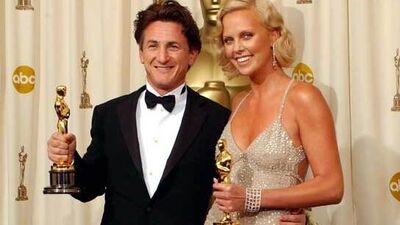 Charlize Theron için koleksiyonundan vazgeçti!