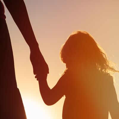 Kızınıza verebileceğiniz 9 güçlü kadın mesajı