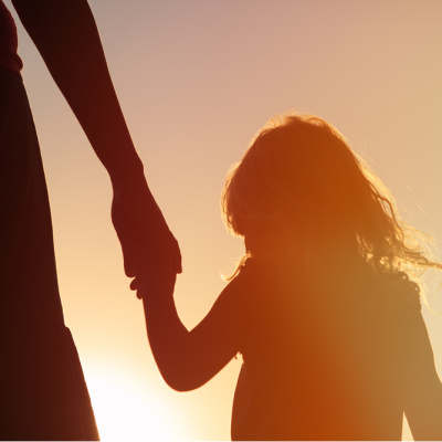 Kızınıza verebileceğiniz 9 güçlü kadın mesajı