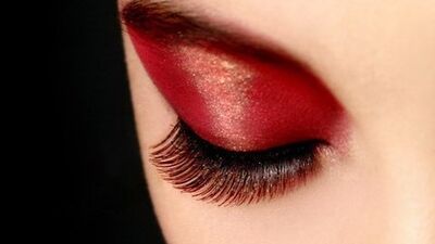 Yeni moda: Kırmızı göz farı