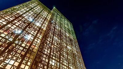 Alfabe tasarımlı dil okulu