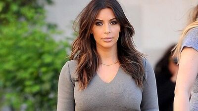 Kardashian kucak dansı öğreniyor