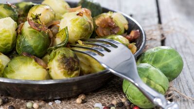 Sosisli Brüksel lahanası