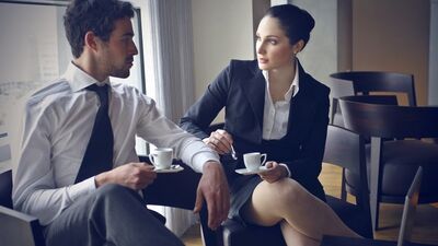 Aradığın aşk iş yerinde mi?