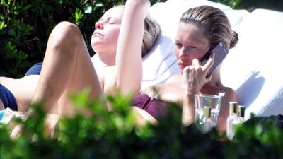 Kate Göltürkbükü'nden ayrılamadı