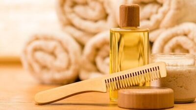 Işıl ışıl saçlara sahip olmanın en doğal yolu