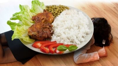 Geç saatte yemek yemenin zararları