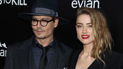 Johnny Depp sevgilisine ada alıyor
