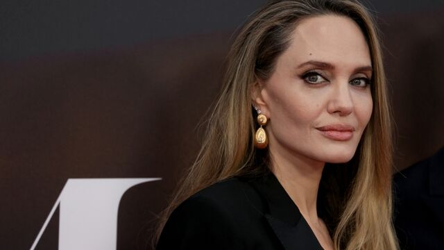 20&#039;lerinde Angelina Jolie