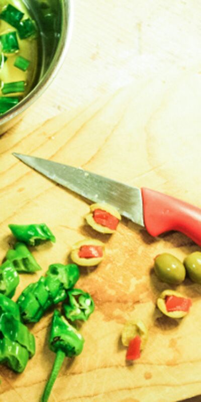 Yeşil zeytinli makarna