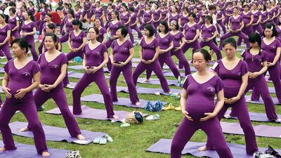 505 hamile birlikte yoga yaptı