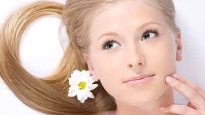 Göz çevrenize papatyayla bakım yapın