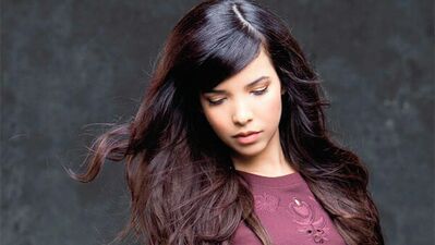 Indila Türk hayranlarıyla buluştu