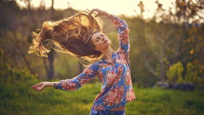 Saçlara doğal şekil verme yöntemleri