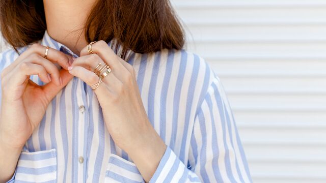 Büyük göğüslü kadınlar için giyim tüyoları