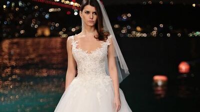 İşte Beren Saat'in gelinliği