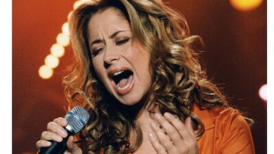 Lara Fabian geliyor