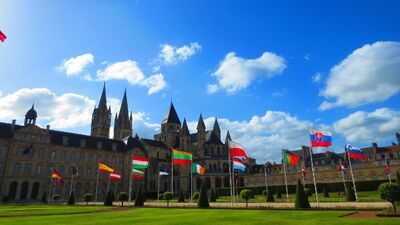 Katedraliyle ünlü şehir Caen...