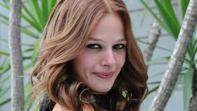 Naz Elmas'tan hızlandırılmış mafya kursları