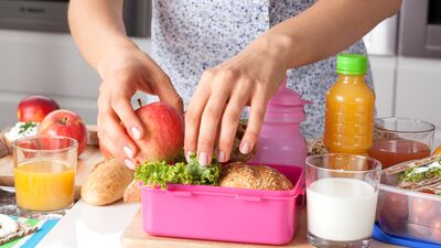 Çocuklardaki çürüklerin sebebi beslenme çantası