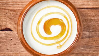 Yağlı cildin ilacı yumurta sarısı