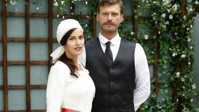 Fahriye Evcen'in Kurt Seyit Şura dizisi gelinliği...
