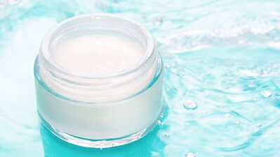 Nemli ve sağlıklı bir cilt için doğal maske