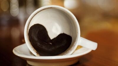 Son zamanların yeni trendi "cepte kahve falı"