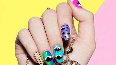 Konad yöntemi ile rengarenk tırnaklar